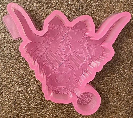 M128 Highland Heifer Heart Glasses Silicone Mold