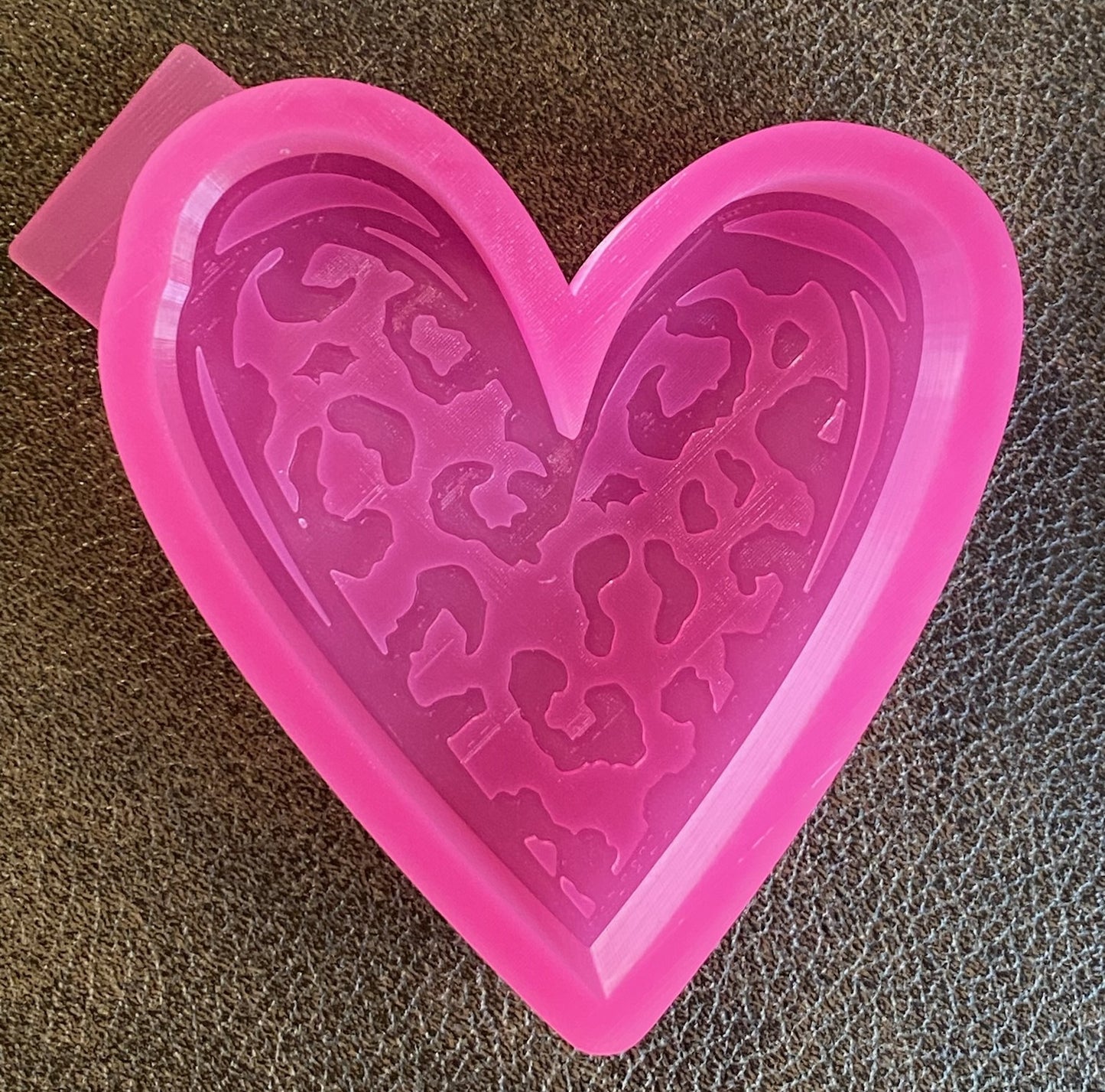 M149 Leopard Heart Silicone Mold