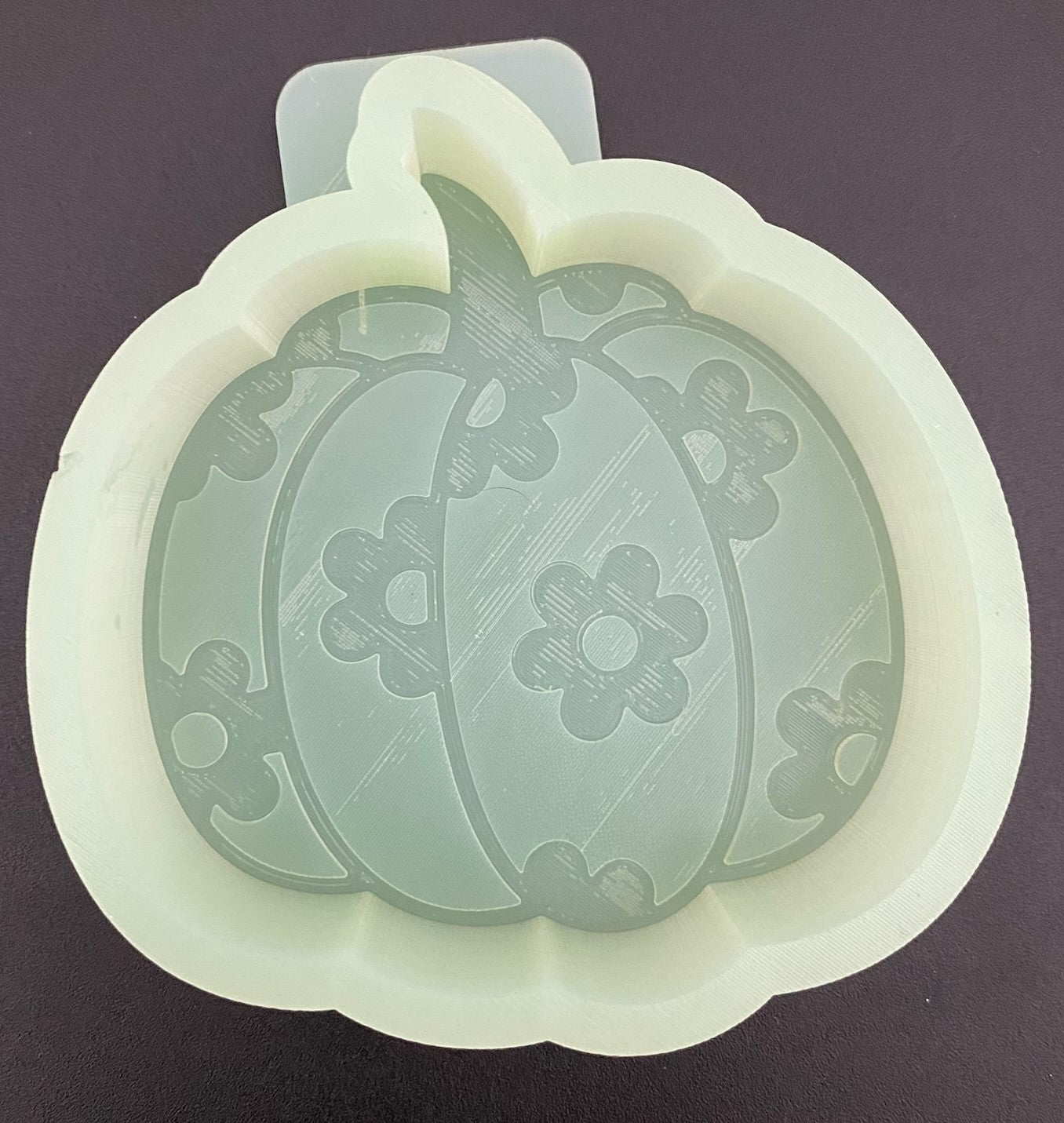 M74 Daisy Pumpkin Silicone Mold